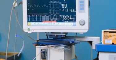 hospital monitor displaying heart rate